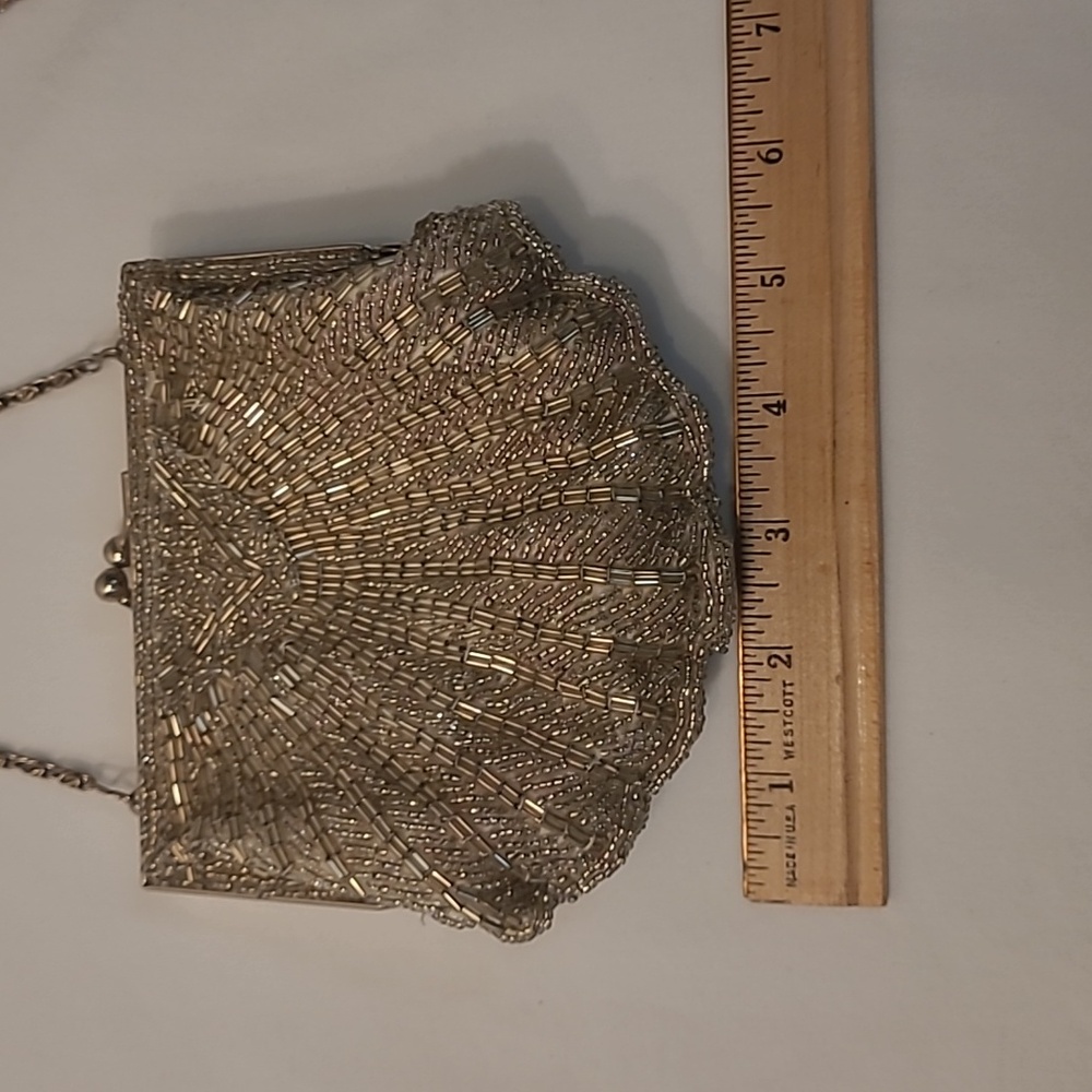 Vintage Shell Shaped Beaded Bag with Satin Lining Long Silver Tone Chain - Picture 9 of 13